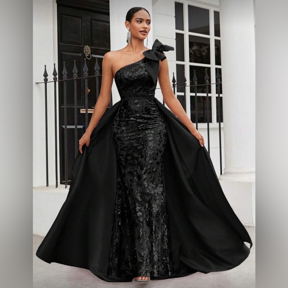 Black One-Shoulder Gown with Bow